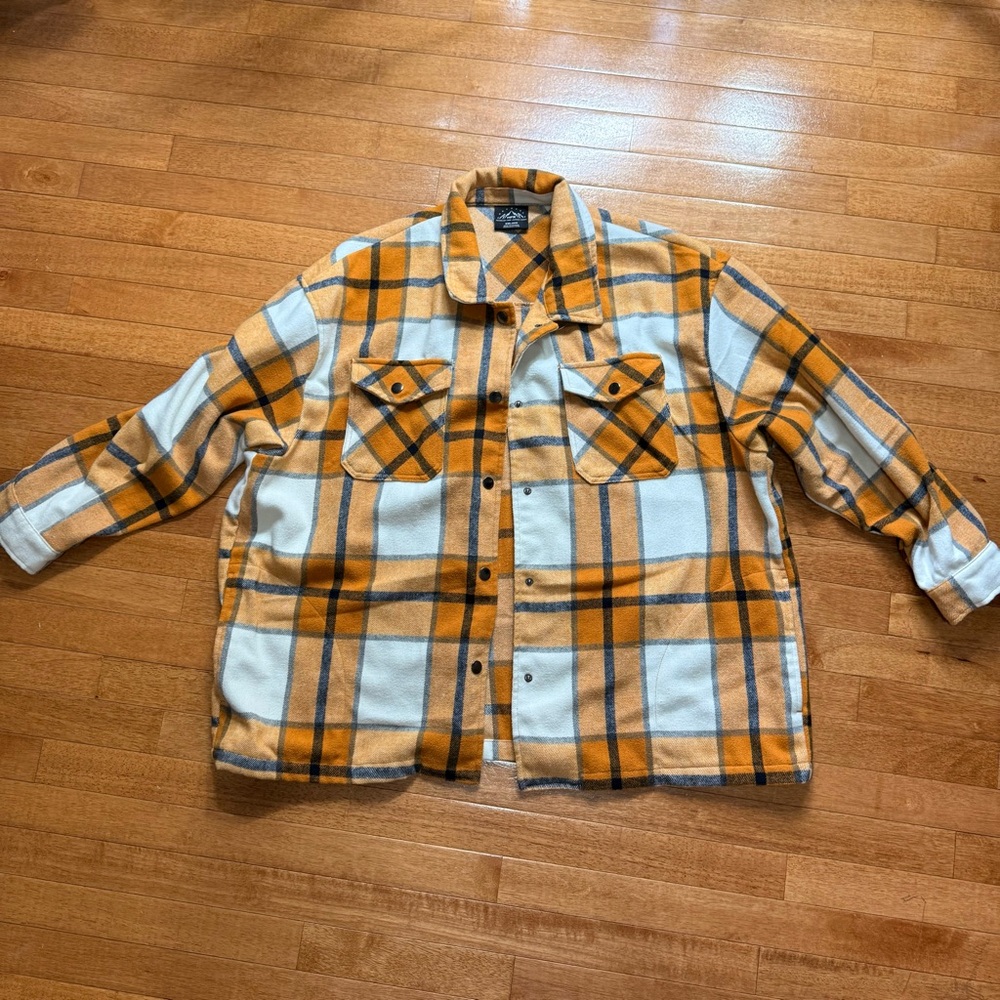 Women’s Plaid Flannel shacket size XXL in EUC